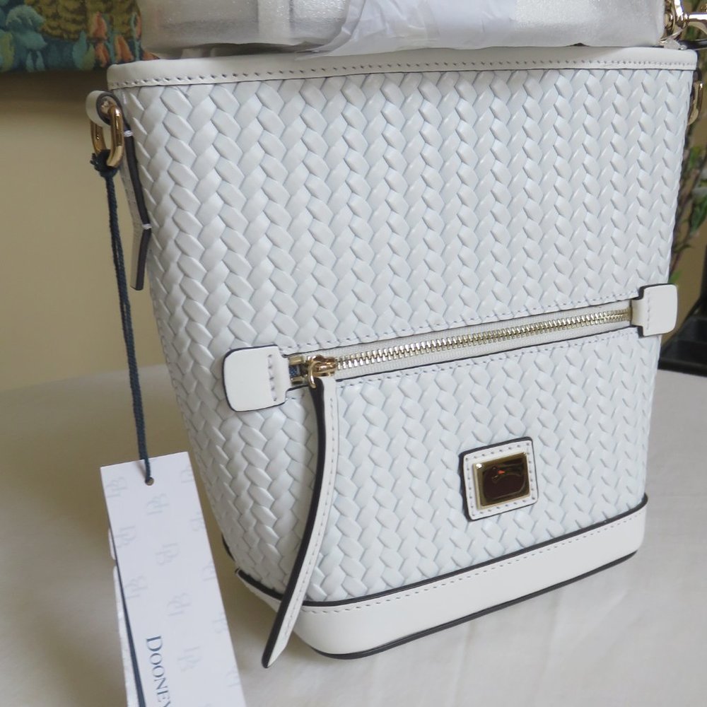 Dooney and Bourke white crossbody NWT - Picture 7 of 9